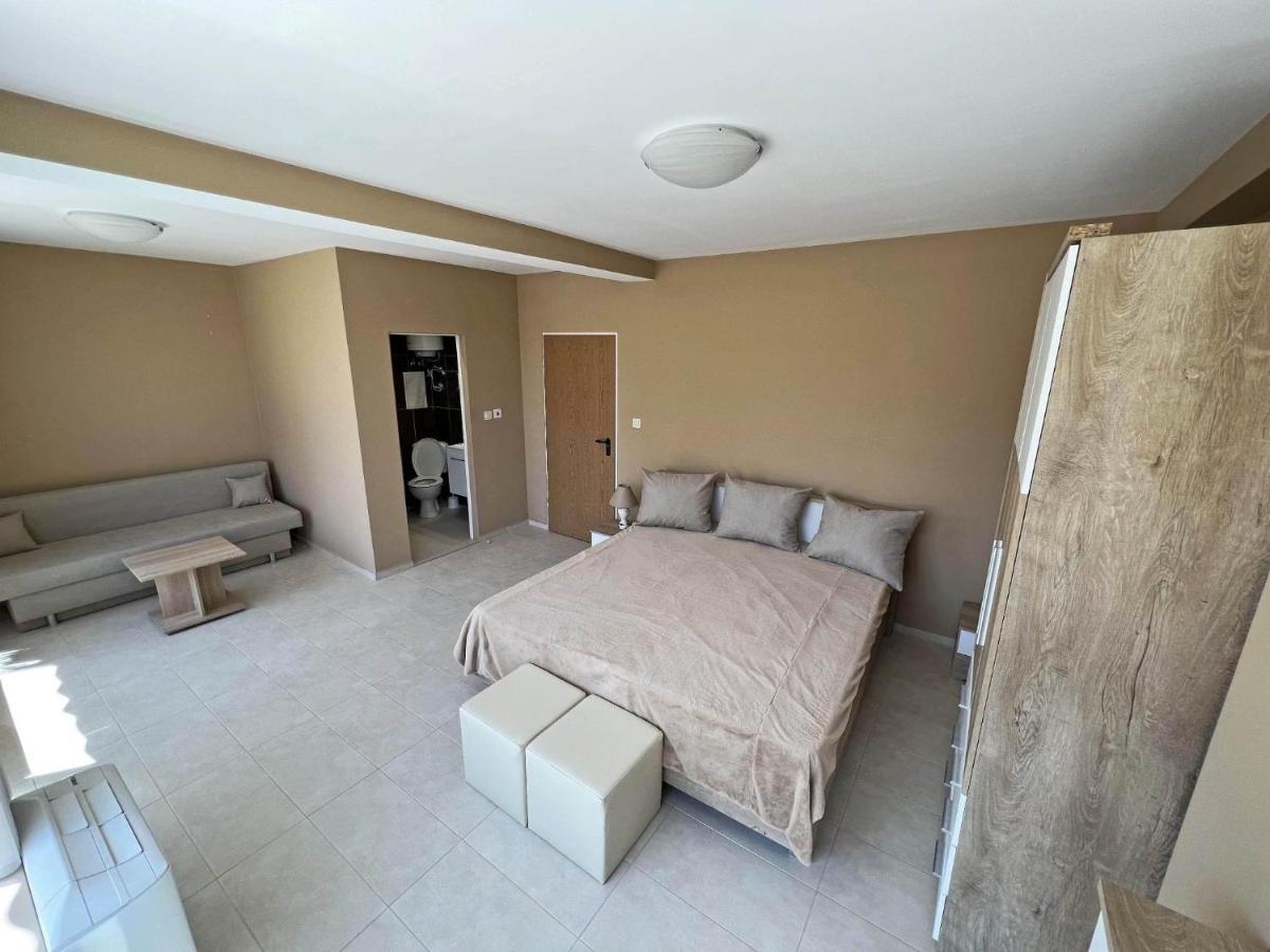 Valemar Apartments Pomorie Exterior foto