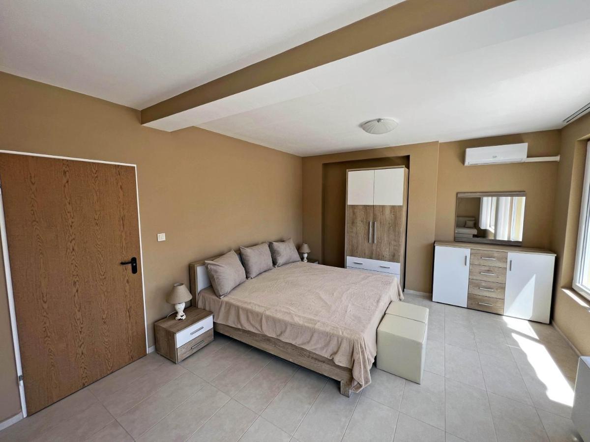 Valemar Apartments Pomorie Exterior foto