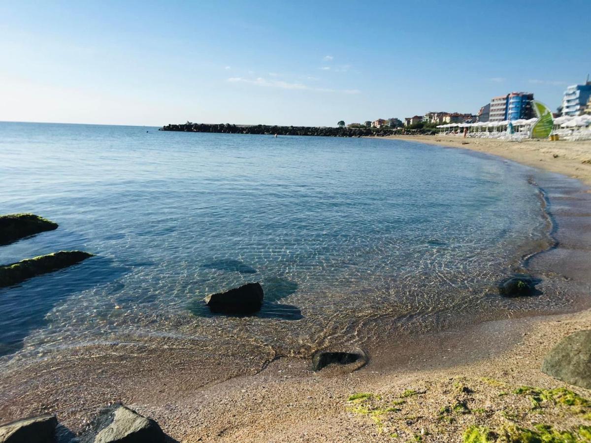 Valemar Apartments Pomorie Exterior foto